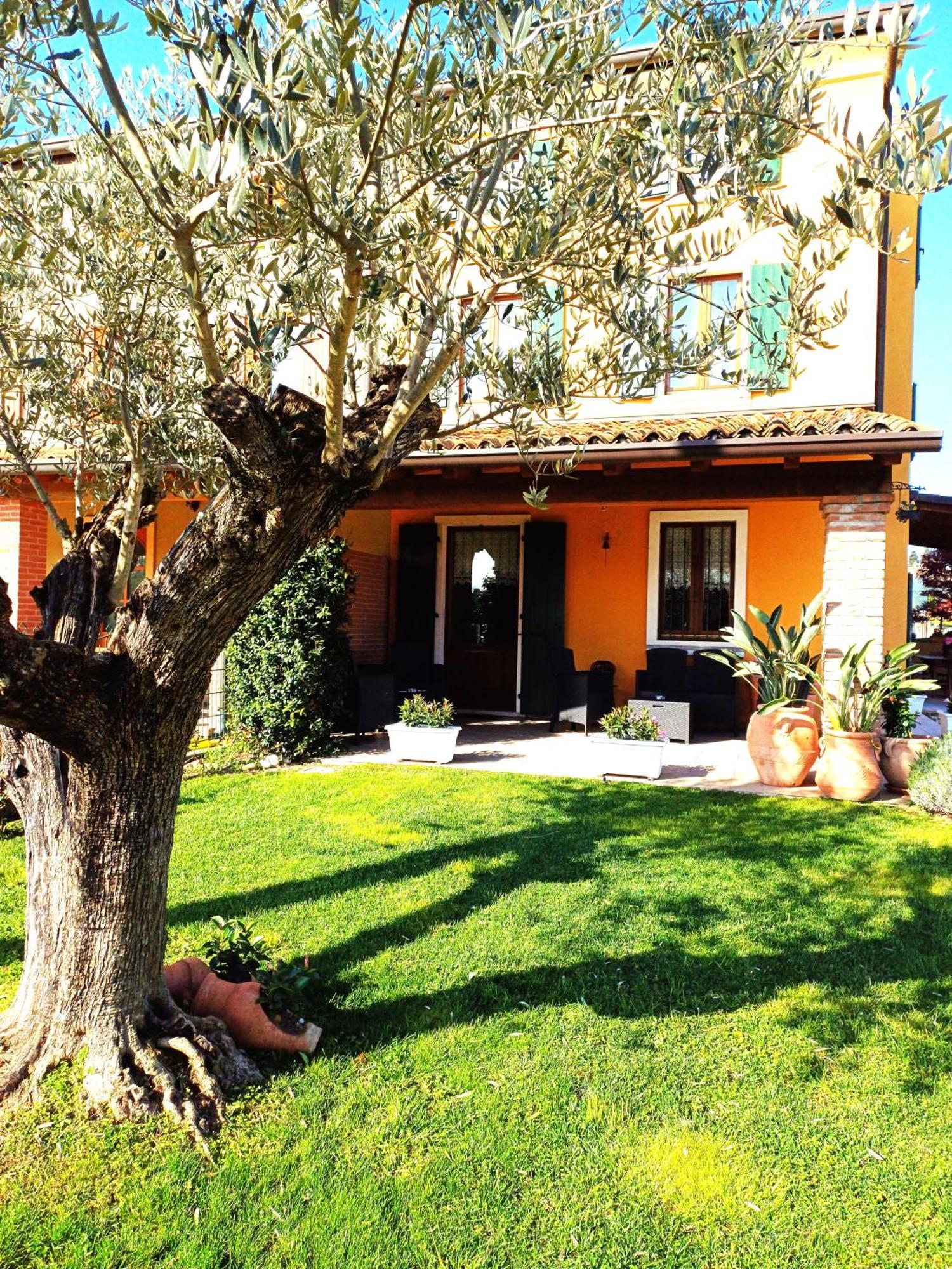 B&B Civico 61 Pastrengo Exterior foto