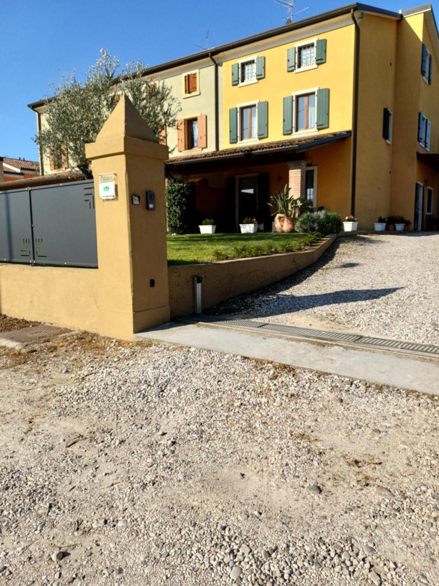 B&B Civico 61 Pastrengo Exterior foto